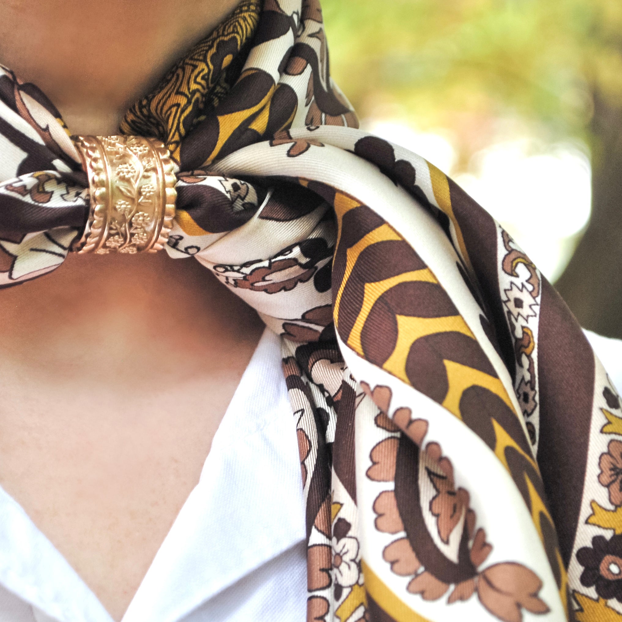 Festonne Scarf Ring Brass