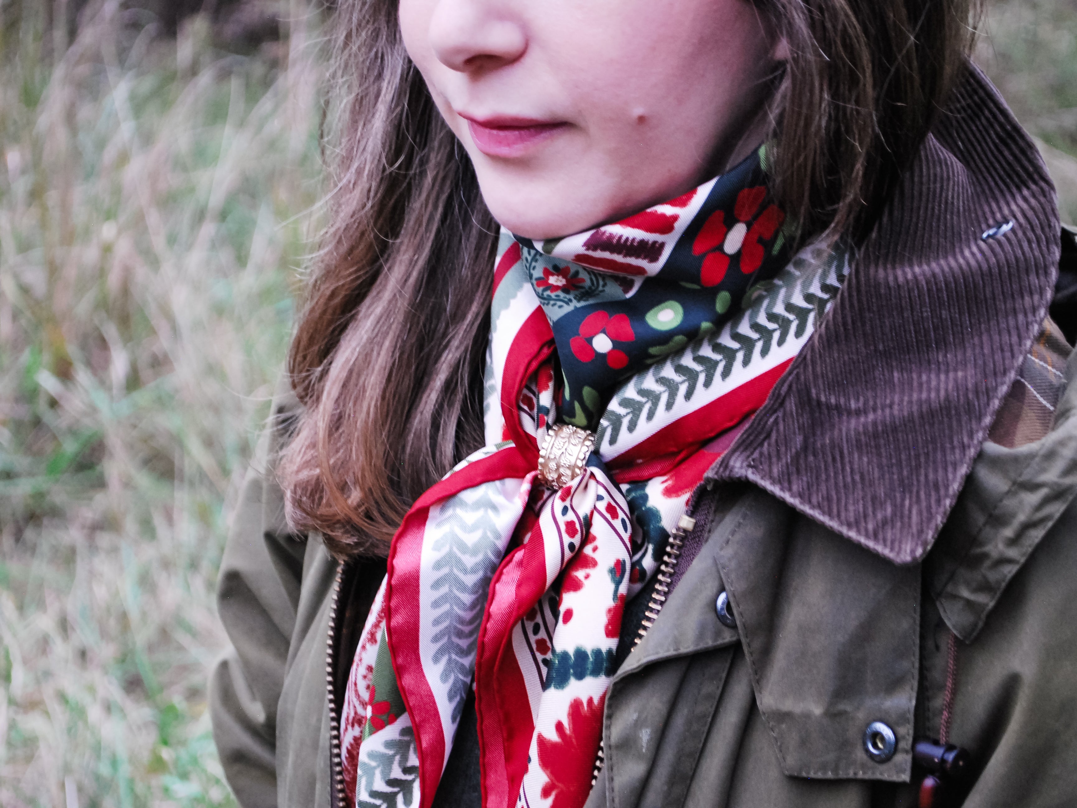 Festonne Scarf Ring Brass